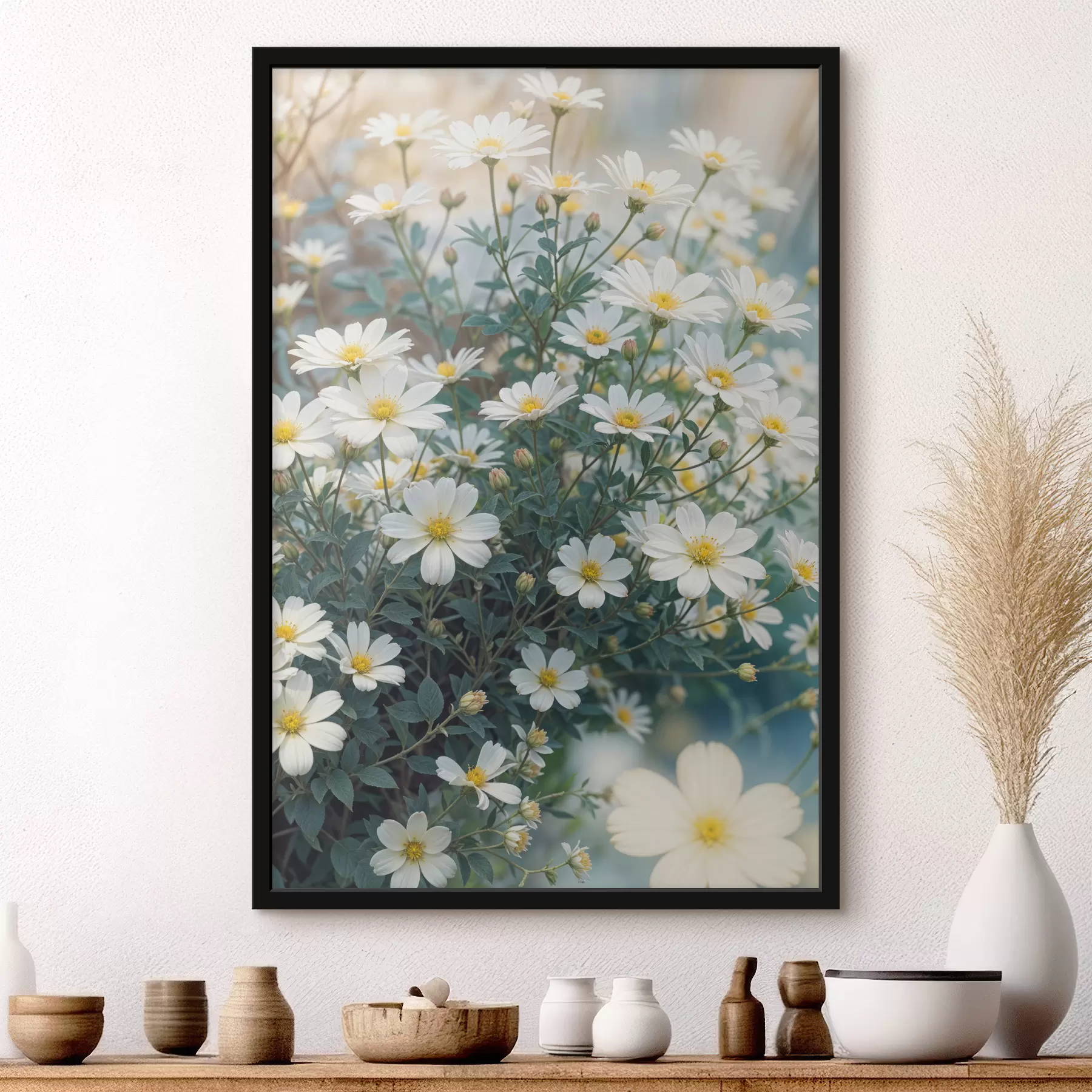 fotószőnyeg A mező fehér százszorszép virágok zöld lombozattal, elmosódott háttér előtt f40413