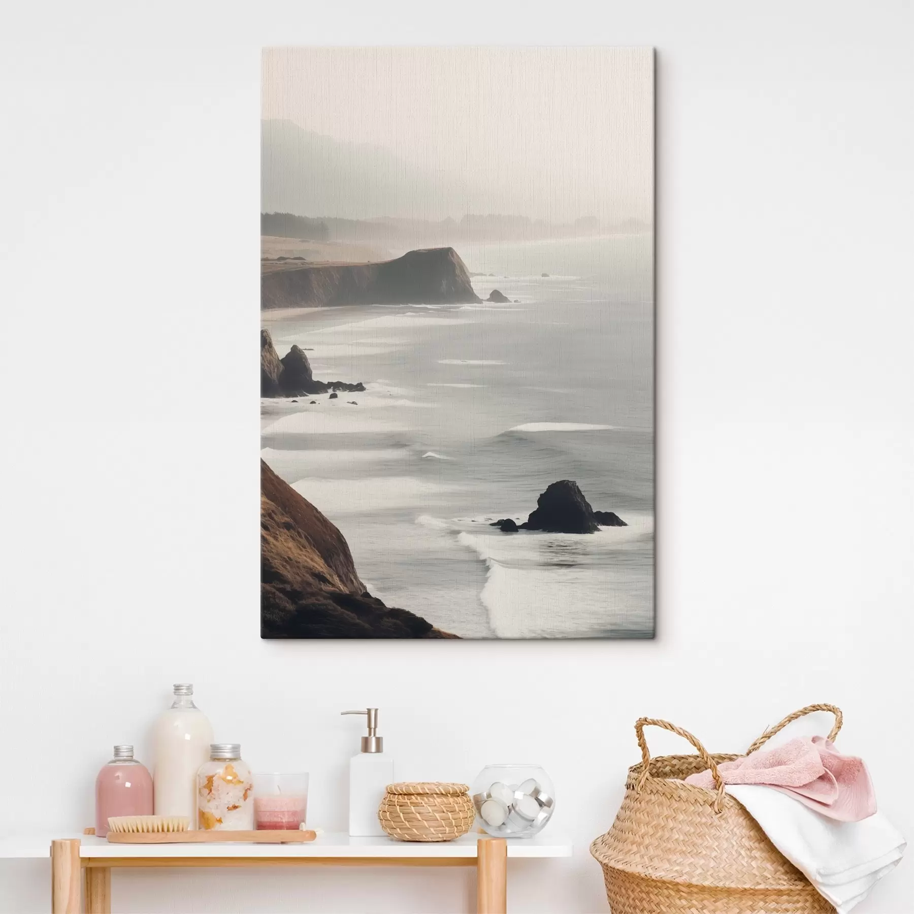 fotótapéta Sziklás sziklák és tengerpart, a hullámok összecsapnak a parton, hangulatos hangulatú táj, földes tónusok s45194