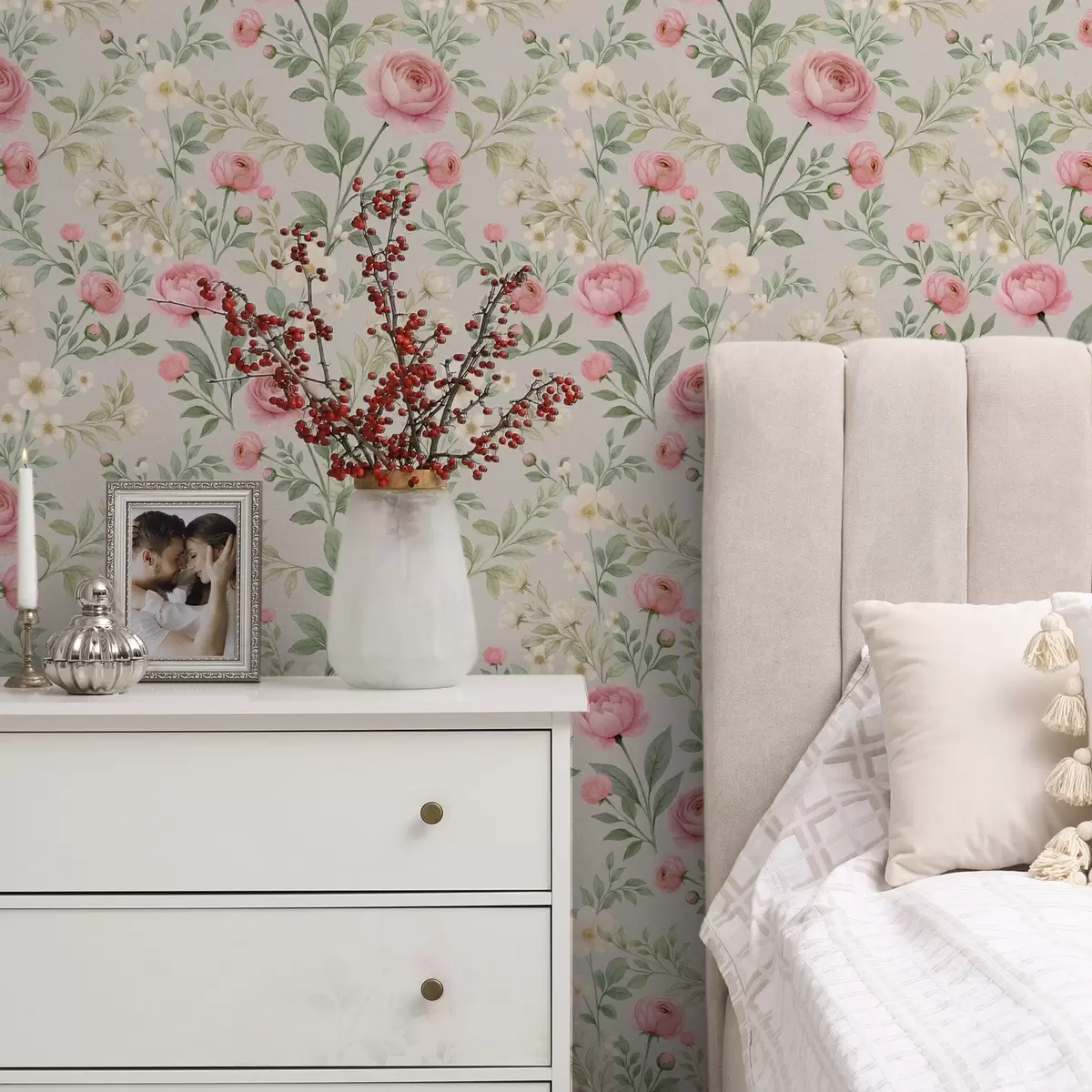 Háttérkép Akvarell pünkösdi rózsa és fehér virágok szürke-bézs alapon a00592