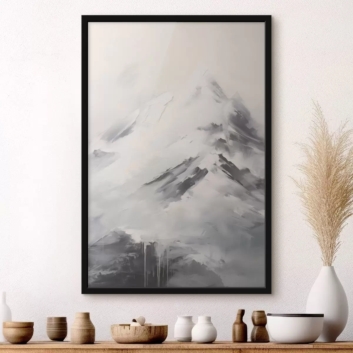 Plakát a sziklán Havas hegycsúcsok szürke árnyékokkal, szürke ég, ecsetvonások, texturált, minimalista f45932