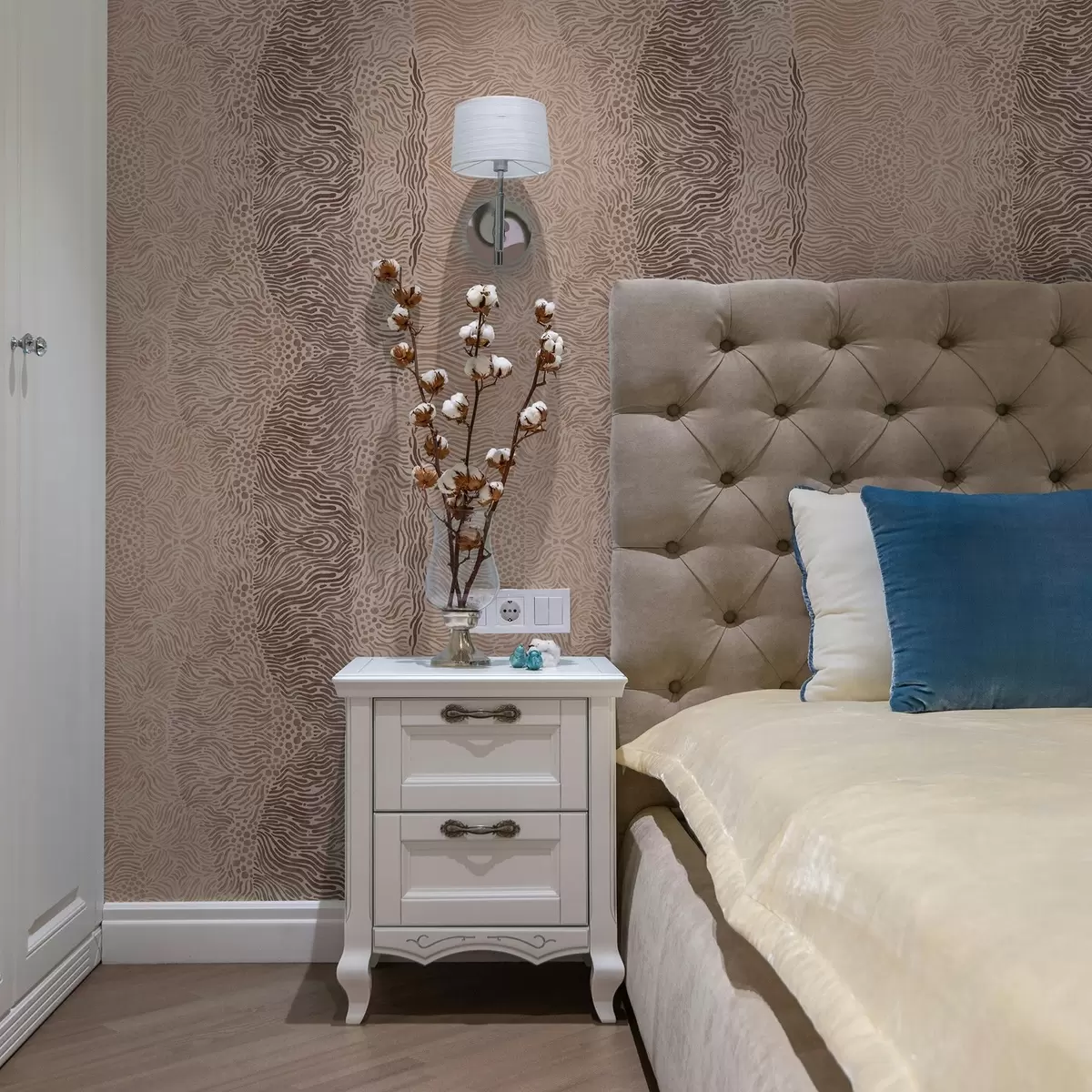 Háttérkép Hullámos geometrikus mintázat világos bézs-barna színpalettában a00804