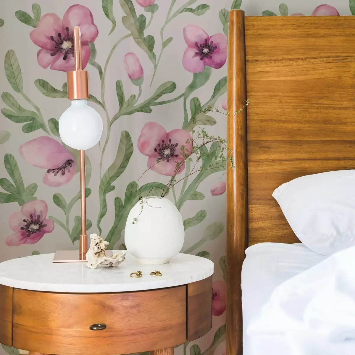 Háttérkép Finom rózsaszín pipacsok levelekkel, akvarell technikával a00830