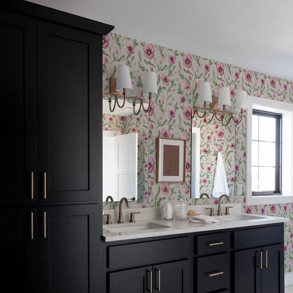 Háttérkép Finom rózsaszín pipacsok levelekkel, akvarell technikával a00830 Háttérkép Finom rózsaszín pipacsok levelekkel, akvarell technikával a00830