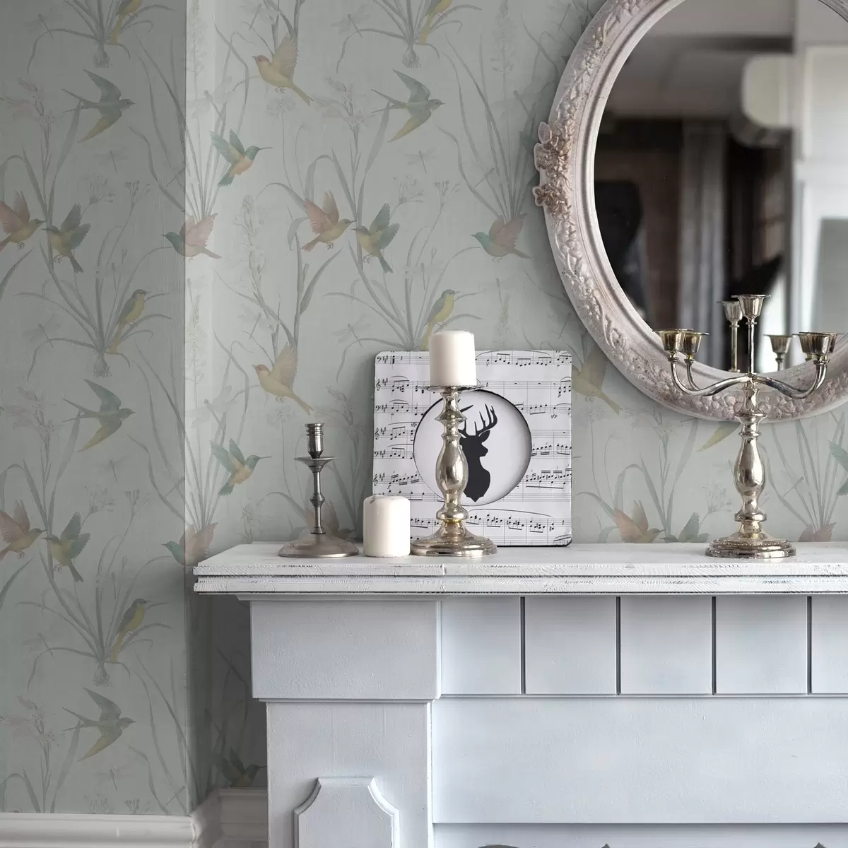 Háttérkép Madarak a réti fű között, világosszürke talajon a00776v1