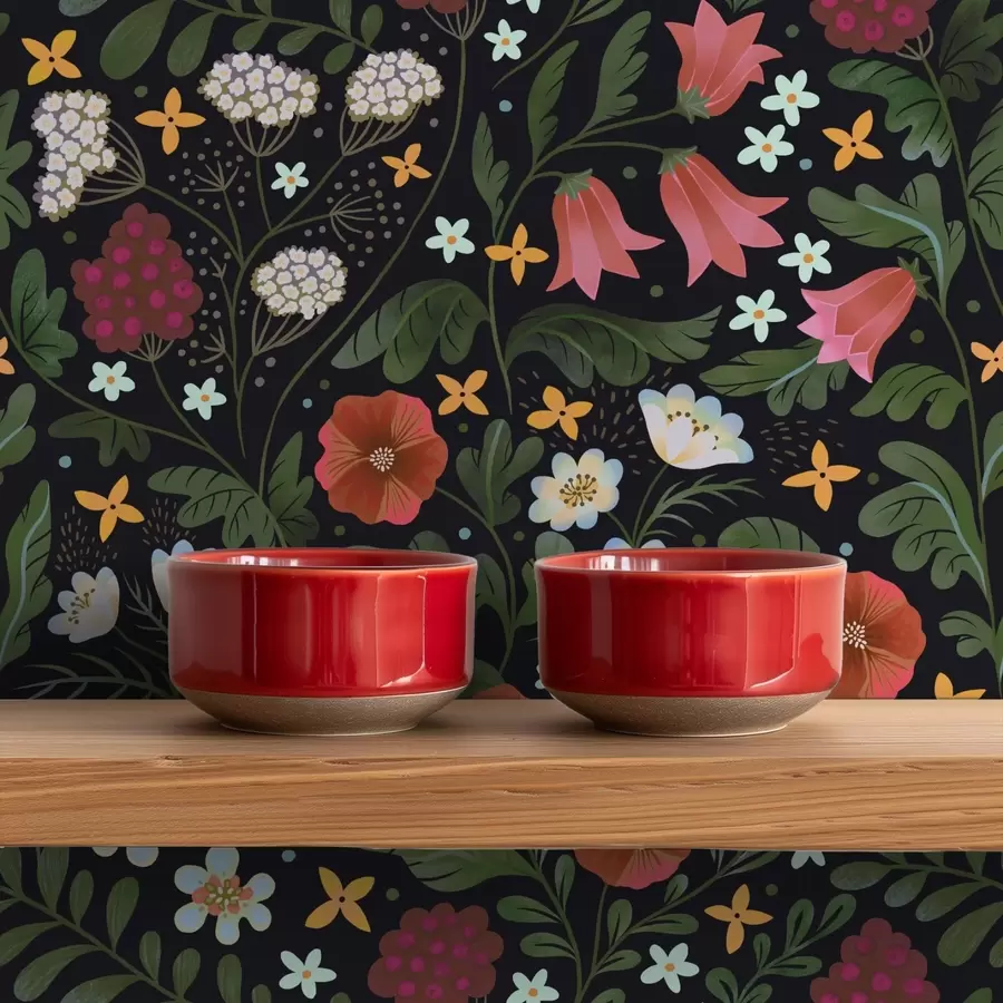 fotószőnyeg Vadvirágok és bogyók mélyfekete háttér előtt a00849v3