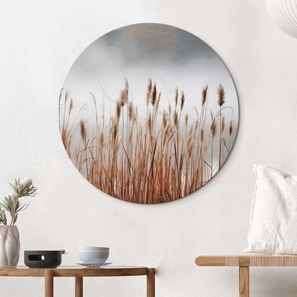 Kerek festmények Magas nádasok nőnek egy víztestben, a víz tükrözi a nádasokat, ködös háttér, lágy fény, természeti táj r46696