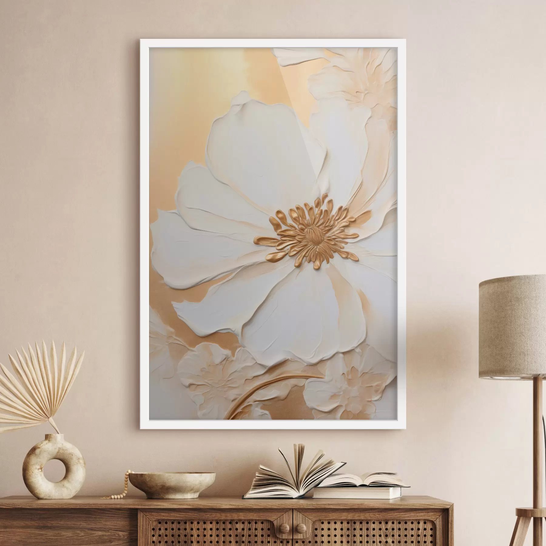 fotószőnyeg Fehér virág finom szirmokkal, vastag ecsetvonásokkal imitálva, világos narancssárga texturált háttérrel f46691