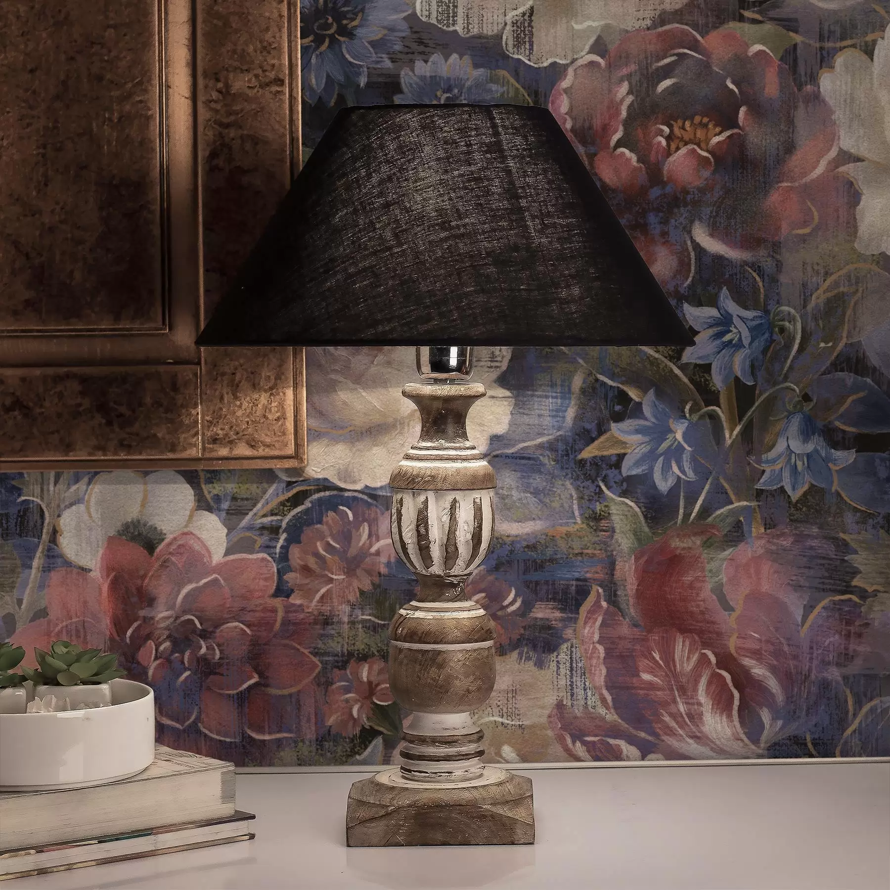 fotószőnyeg Festői csokor nagy virágokból mély indigó háttér előtt a01021