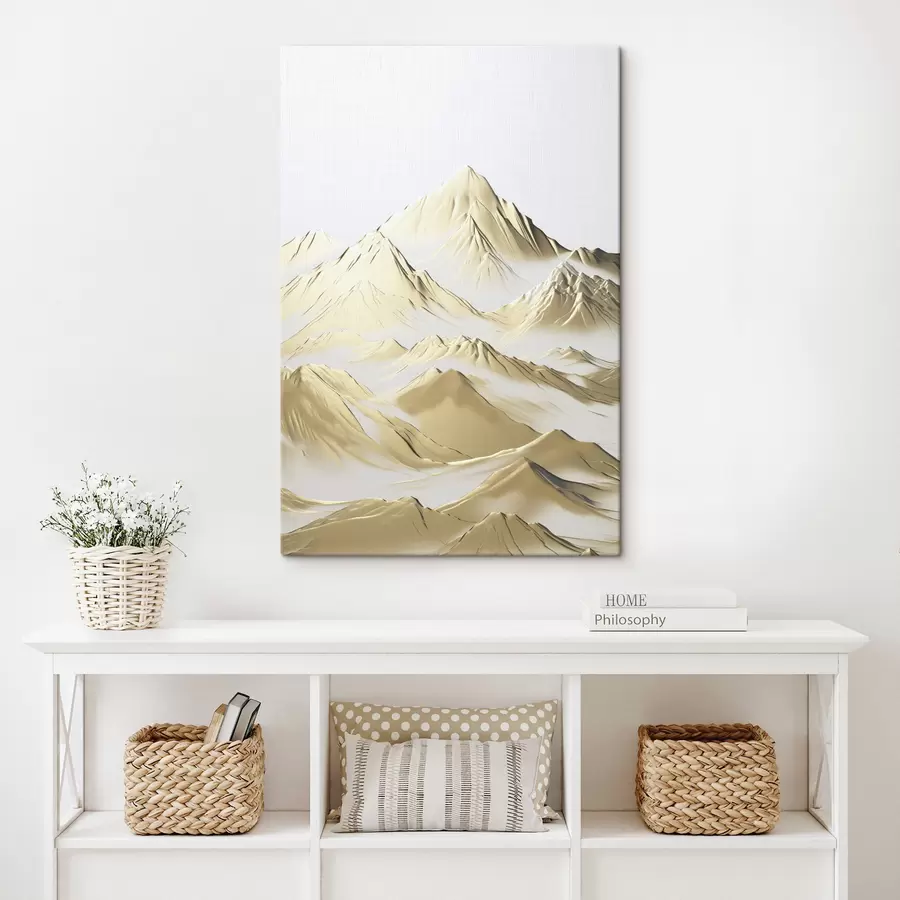 fotótapéta Sárga, hófedte hegyek, éles csúcsokkal és mély völgyekkel, világos ég alatt s47421