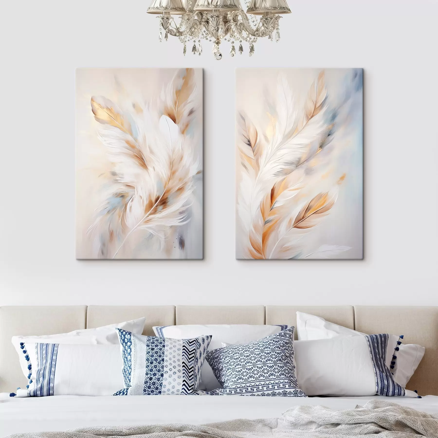 fotótapéta Nagy, puha tollak fehér, sárga és barna árnyalatokkal, világos, absztrakt háttér előtt. m01247