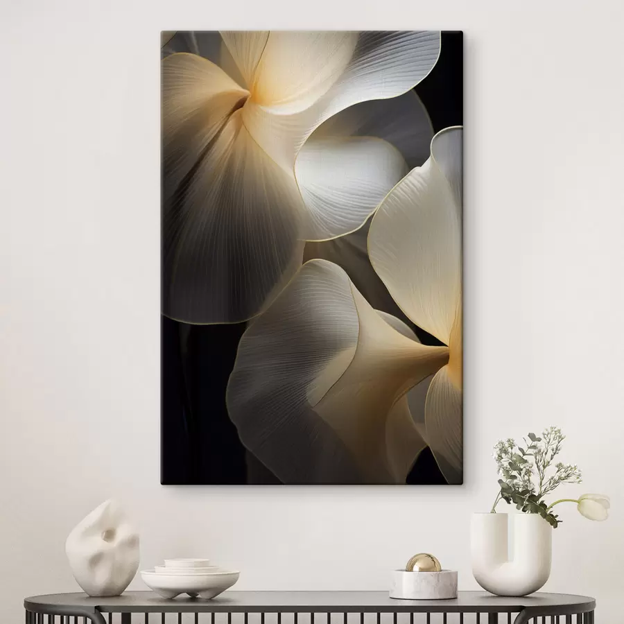 fotótapéta Absztrakt, áttetsző szirmok finom vonalakkal, sötét háttér előtt s47859