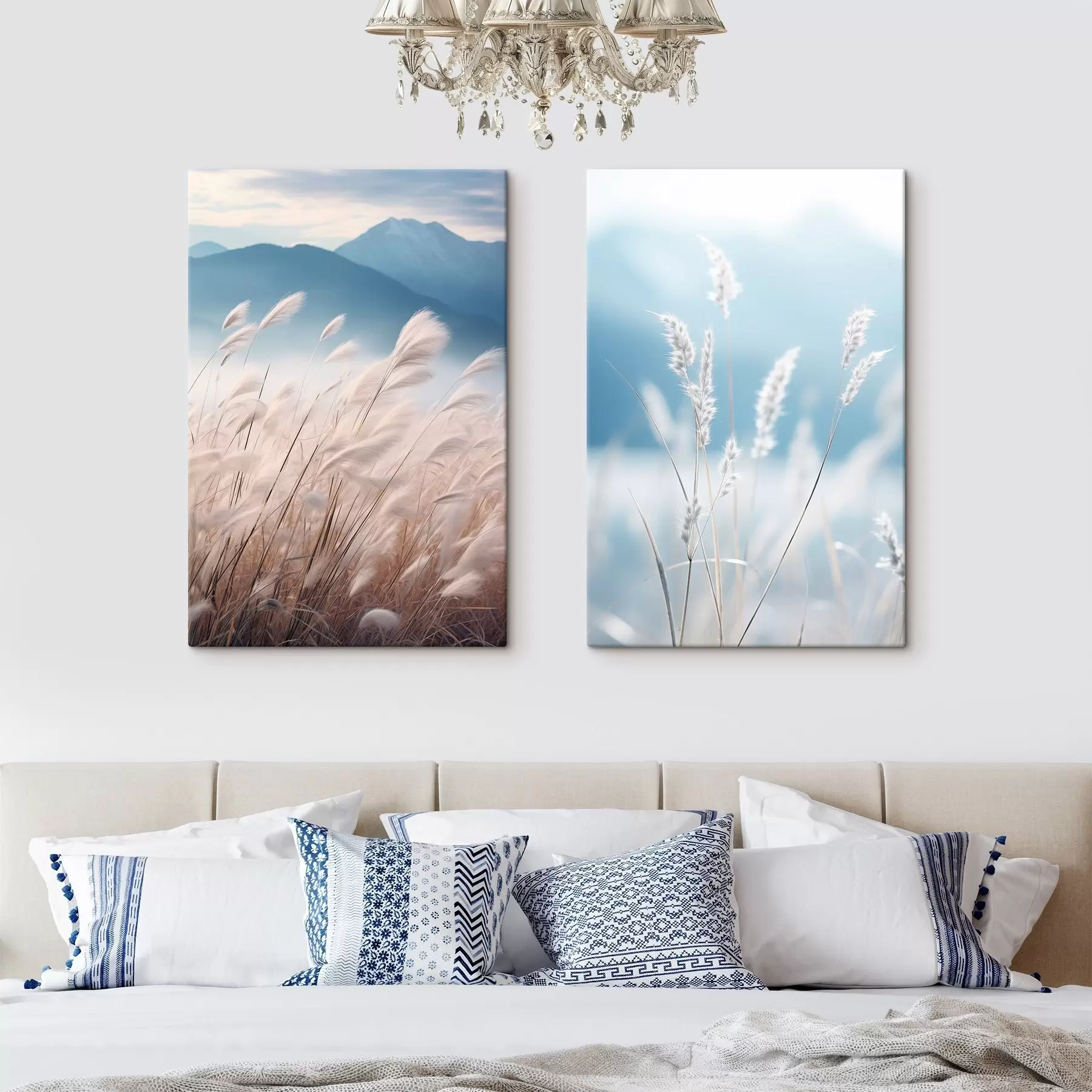 fotótapéta Magas, fehér pampas fű, amely a szélben lengedezik, háttérben lágy kék hegyekkel. m30060